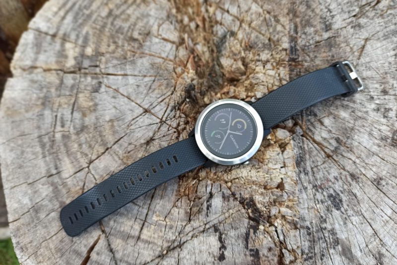 Die Garmin vívoactive 3