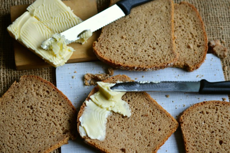 Einfaches Brot selber backen