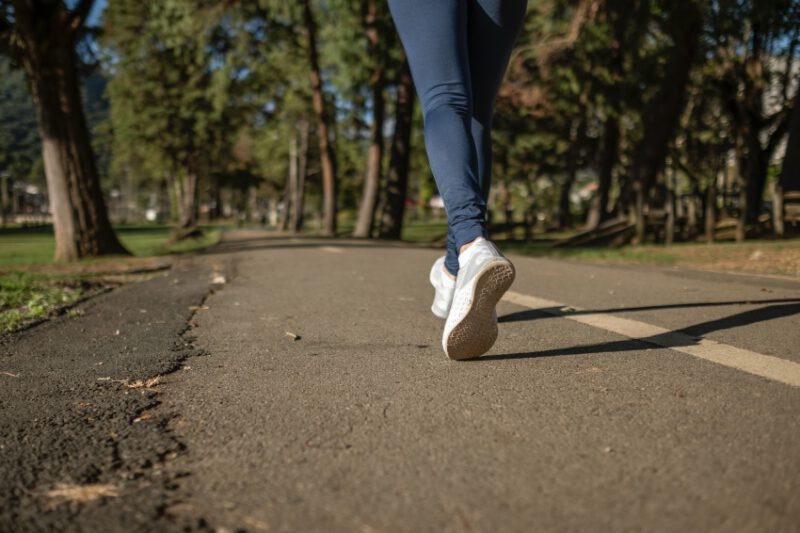 Gehen vs. Joggen: Welche Aktivität ist effektiver ?